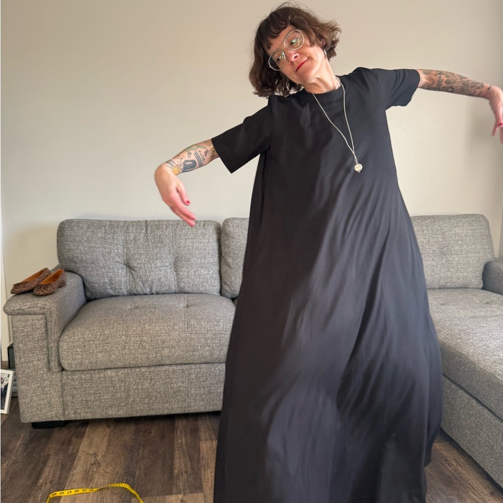 Elegant Black Maxi Dress XS